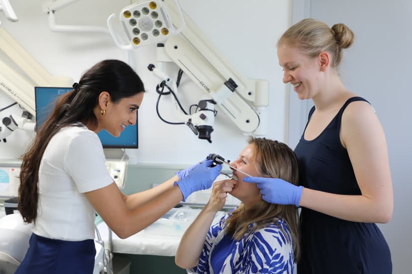 Bridges and Denture Clinic